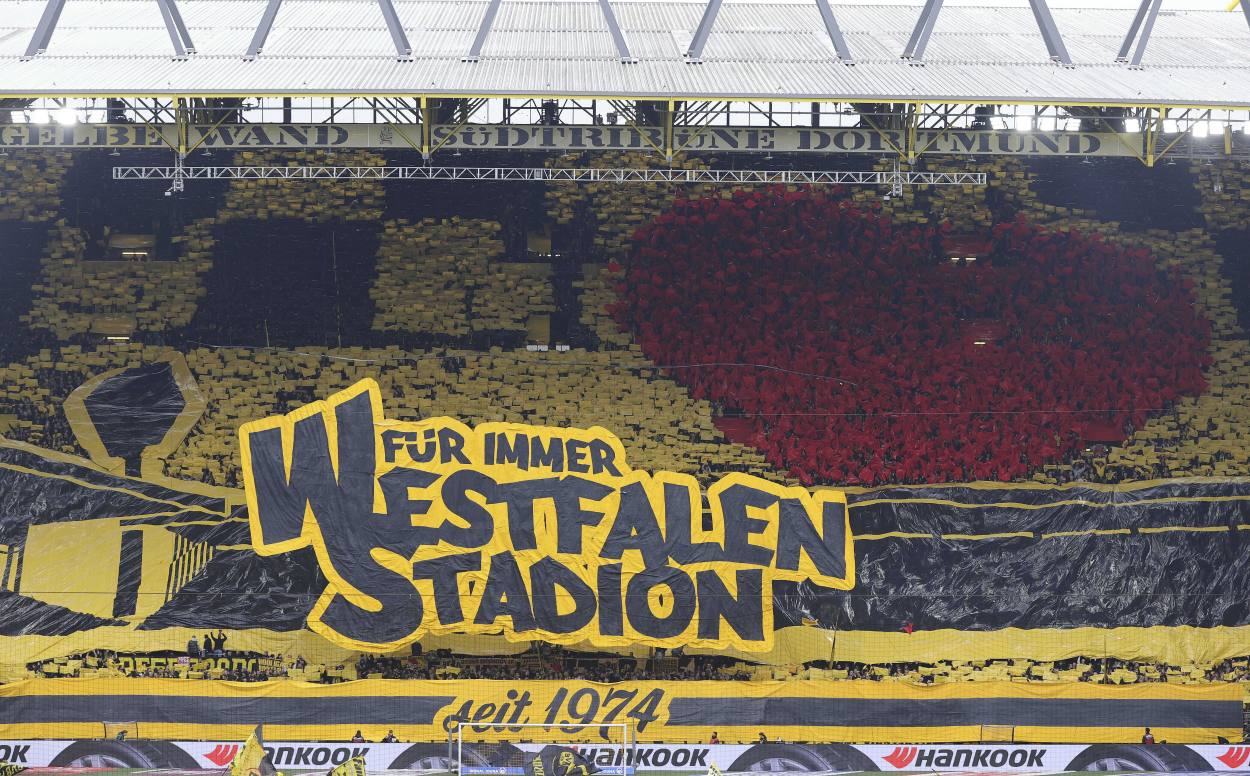 F&uuml;r immer Westfalen Stadion. Das Skandal um den Banner