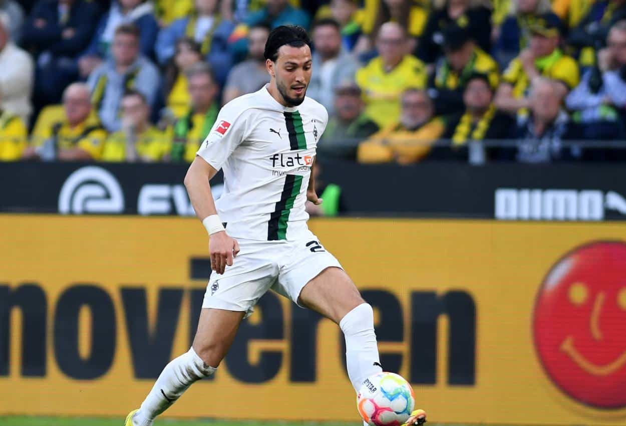 BVB holt Ramy Bensebaini